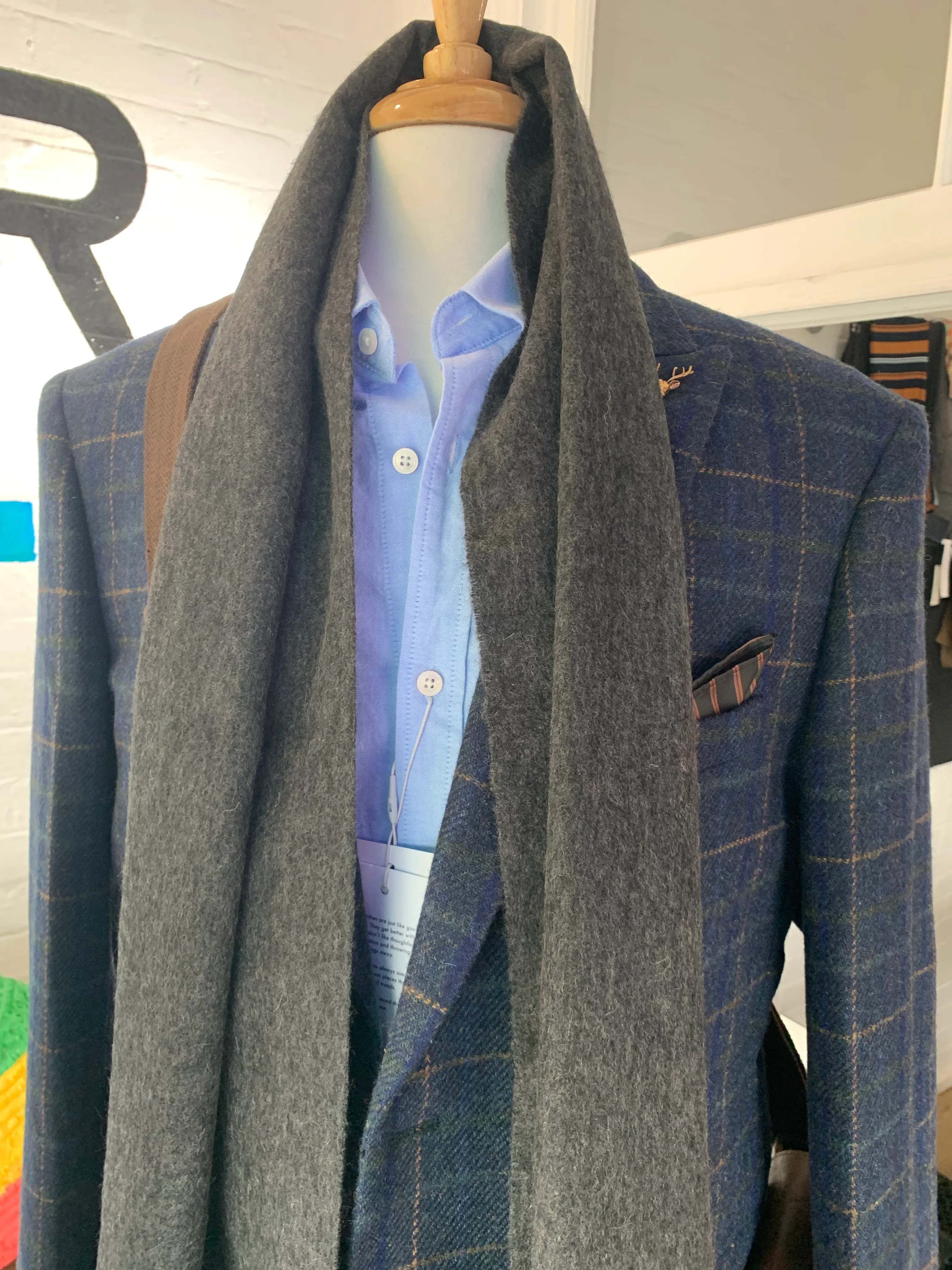 Cashmere Scarf in Charcoal