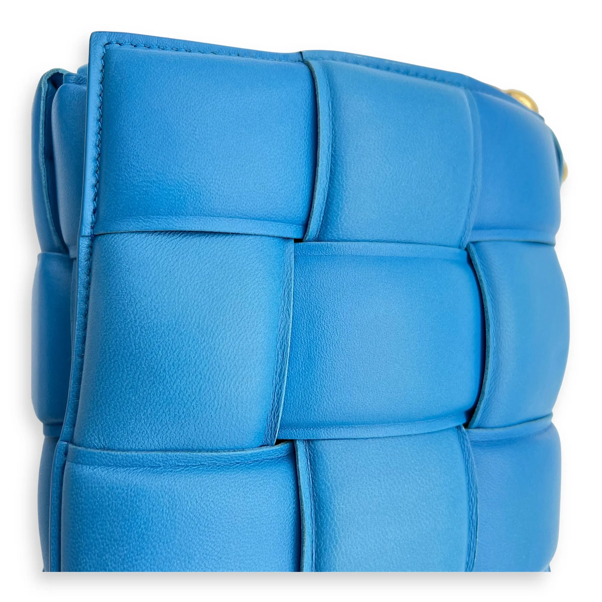 Cassette Crossbody Bag Blue in Lambskin, Gold hardware