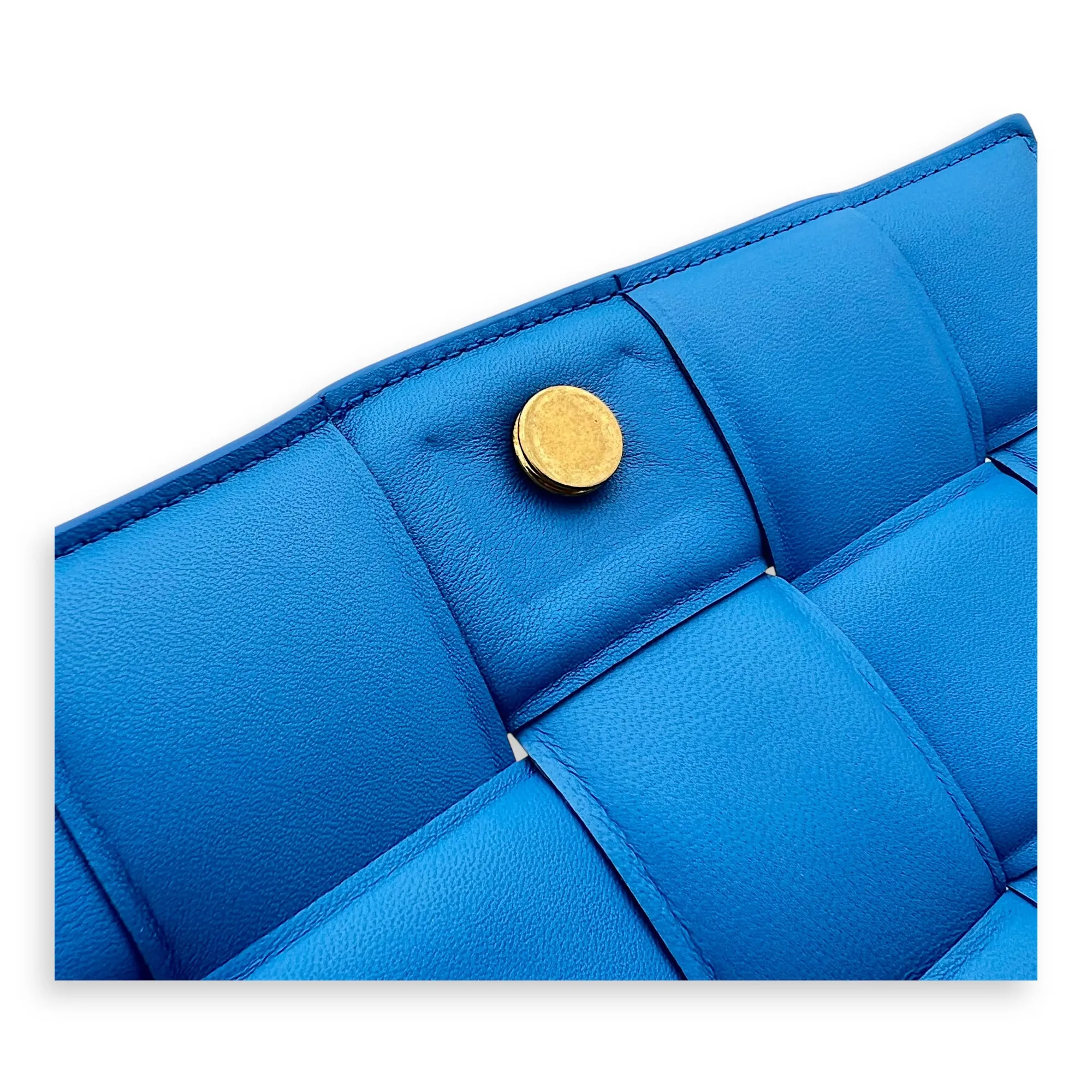 Cassette Crossbody Bag Blue in Lambskin, Gold hardware