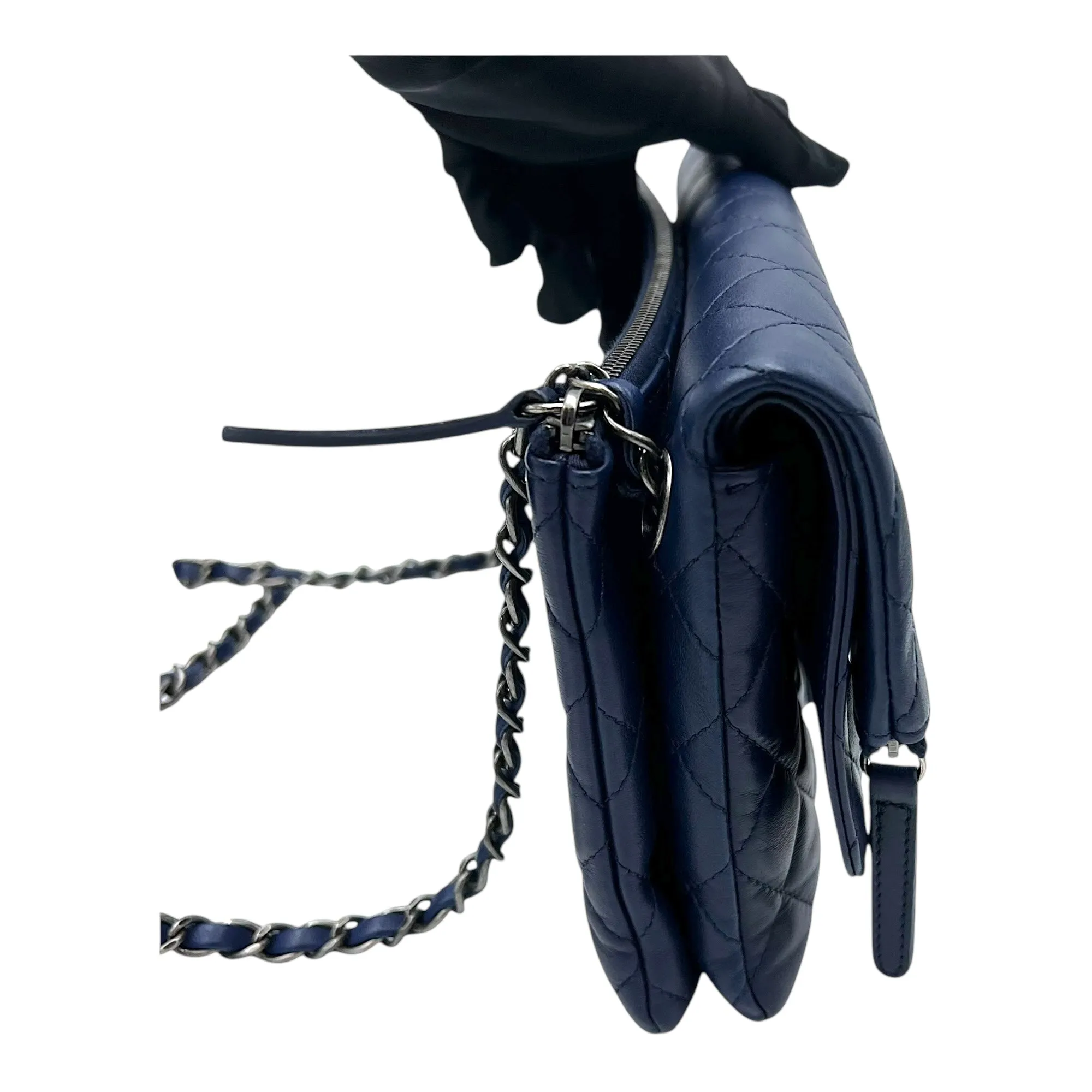 Chain Flap Blue Crossbody Bag in Lambskin, Ruthenium hardware