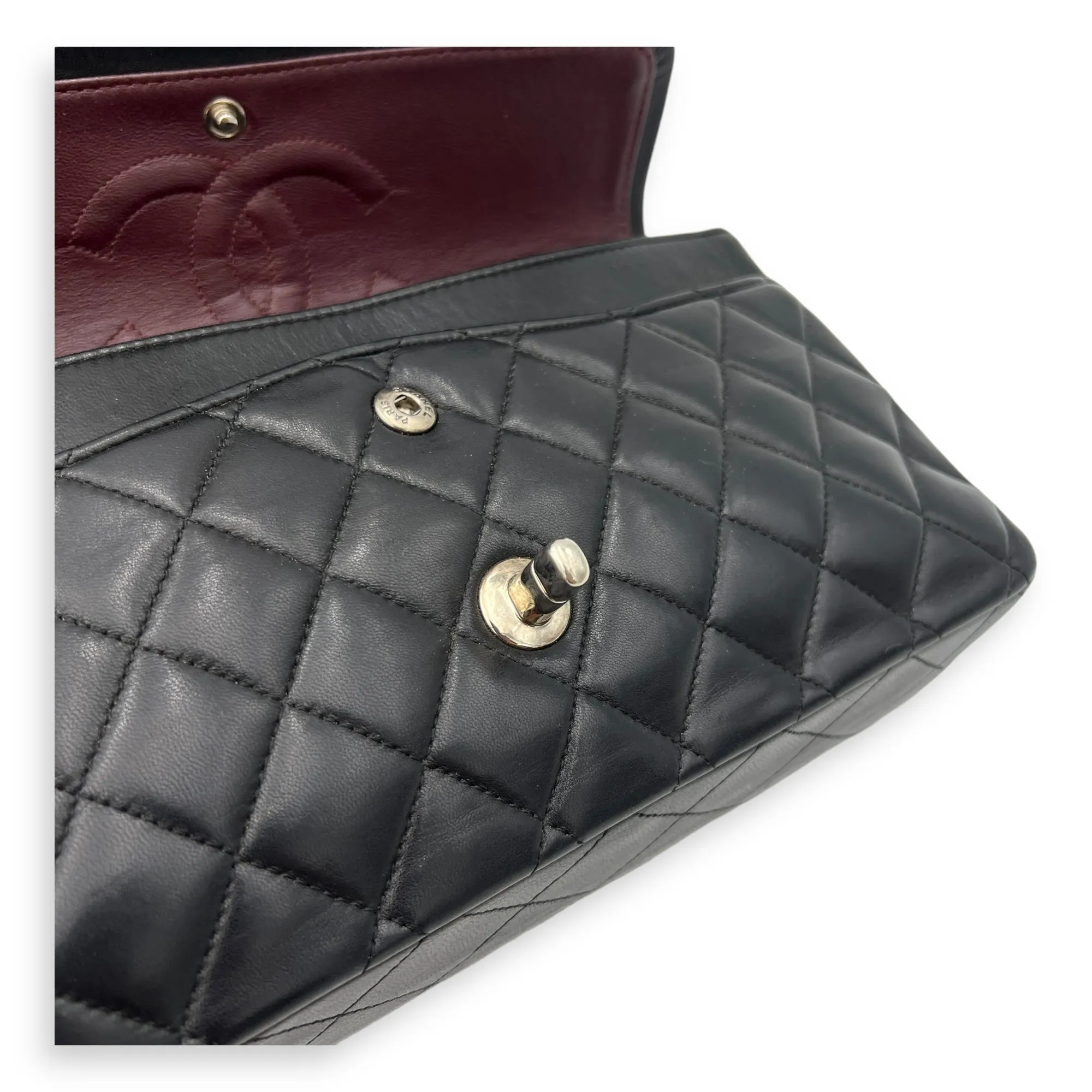 Classic Medium Black Crossbody Bag in Lambskin, Silver hardware