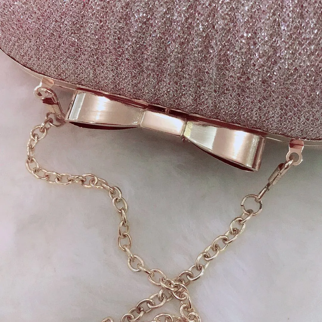 Dinner clutch bag with chain