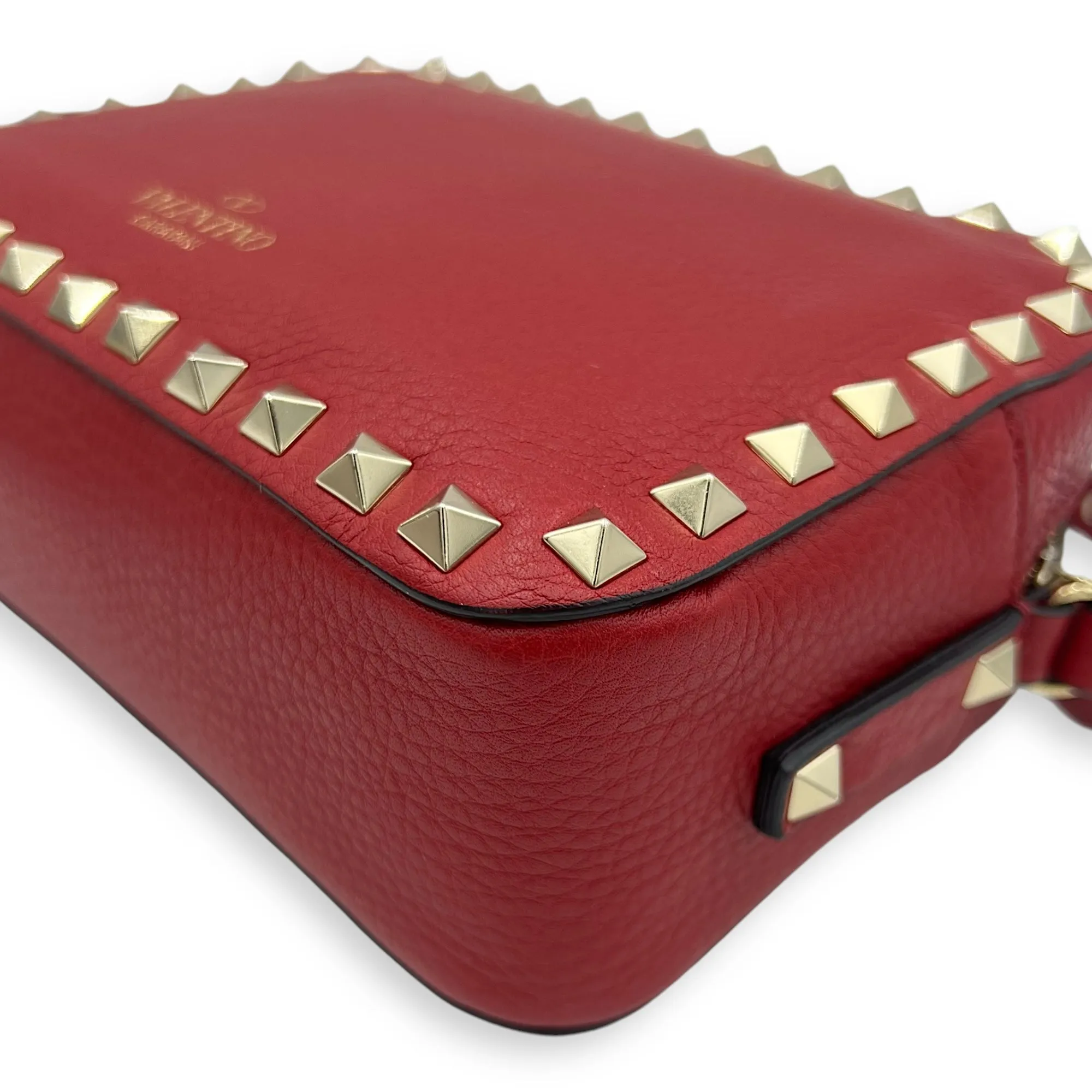 Rockstud Crossbody Bag Red in Calfskin, Silver hardware