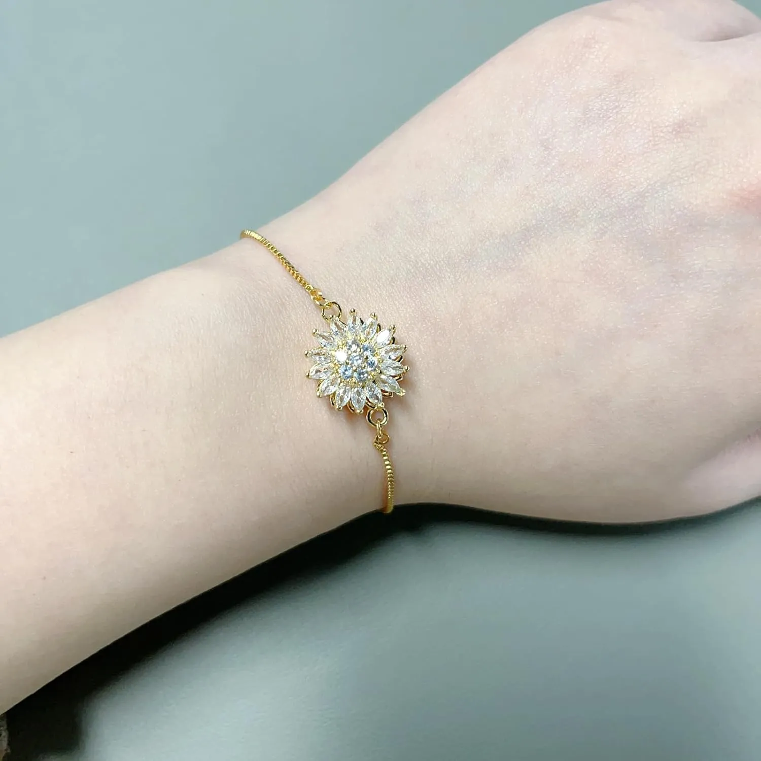 Spinning Sunflower Bracelet for Women 7"-9" Adjustable Flowers Rhinestone Fidget Bracelets for Tiny Wrist Sparkly Flower Anxiety Bracelet Cubic Zircon Sunflowers Mood Statement Bracelets Worry Relieving Jewelry Accessories