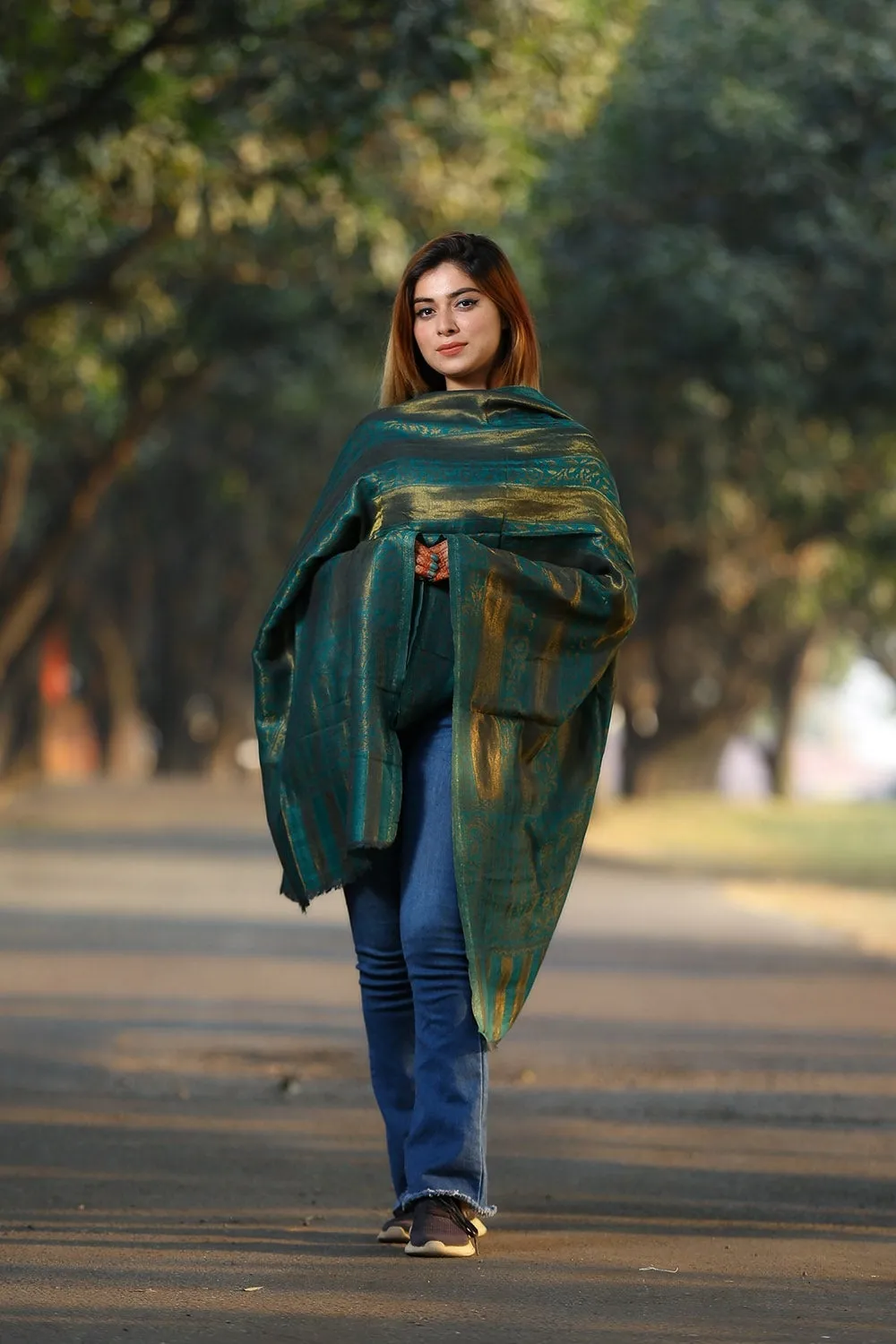 TURQUOISE BLUE/GREEN COLOUR ZARI KASHMIRI STOLE DEFINES ROYAL AND LUXURIOUS EXTREMELY COMFORTABLE FOR ALL EVENTS
