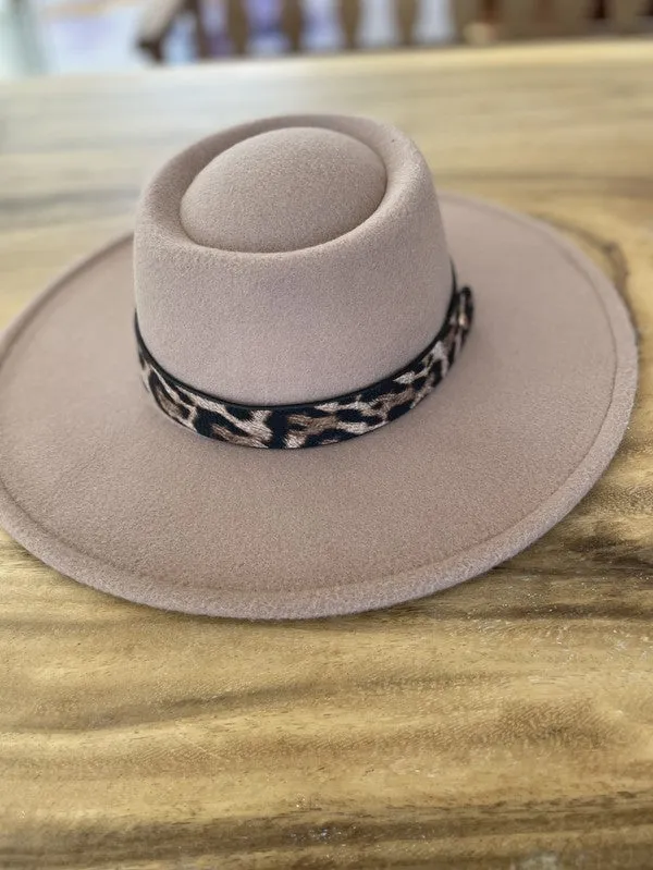 WIDE BRIM BOATER HAT